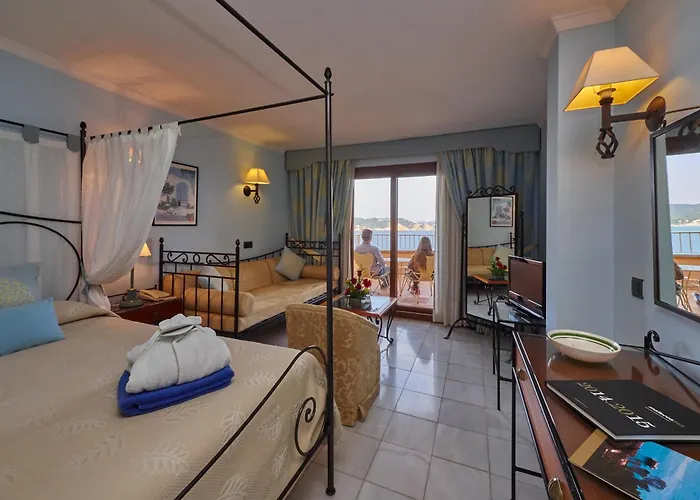 Hotel Petit Cala Fornells